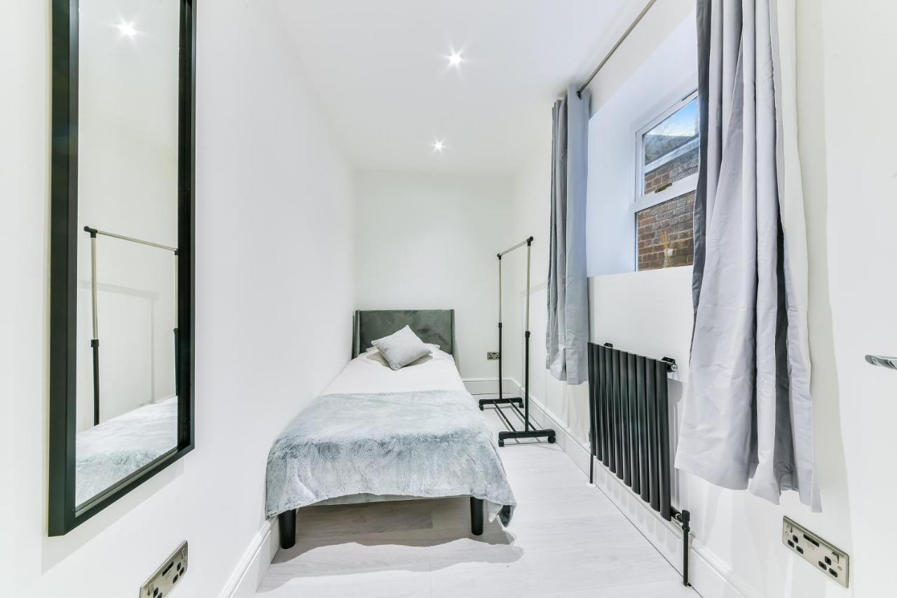 Amazing 2 Bed Apartment Clapham North ลอนดอน ภายนอก รูปภาพ