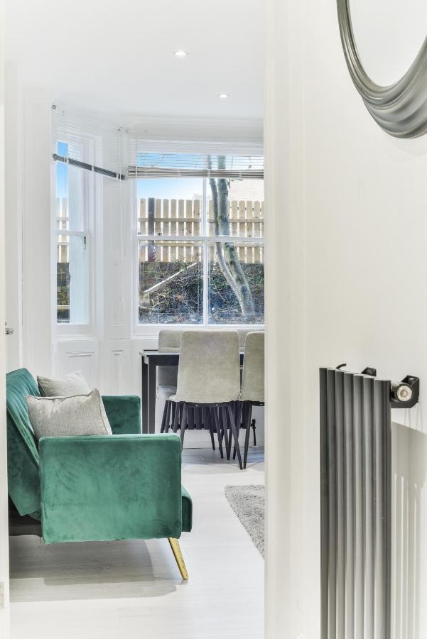 Amazing 2 Bed Apartment Clapham North ลอนดอน ภายนอก รูปภาพ